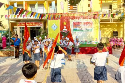 SINH HOẠT DƯỚI CỜ TUẦN 27: CHỦ ĐỀ “CÂU CHUYỆN VỀ LÒNG NHÂN ÁI; XEM DIỄN KỊCH, NGHE TỔNG KẾT KẾ HOẠCH “MÙA ĐÔNG ẤM, MÙA HÈ VUI”