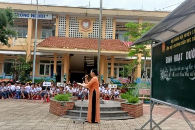 SINH HOẠT DƯỚI CỜ TUẦN 3: GIAO LƯU TÀI NĂNG HỌC TRÒ VỚI CHỦ ĐỀ “NỤ CƯỜI LAN TỎA NIỀM VUI”