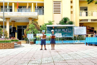 SINH HOẠT DƯỚI CỜ TUẦN 10: CHỦ ĐỀ “TRIỂN LÃM TRANH VỀ CHỦ ĐỀ TÌNH BẠN”